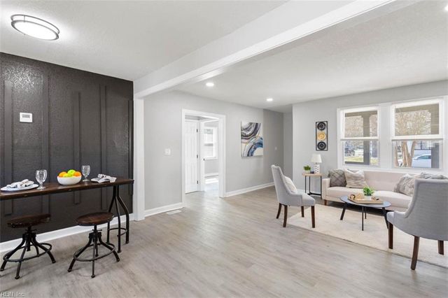 98 Nicholson ST, Portsmouth, VA 23702