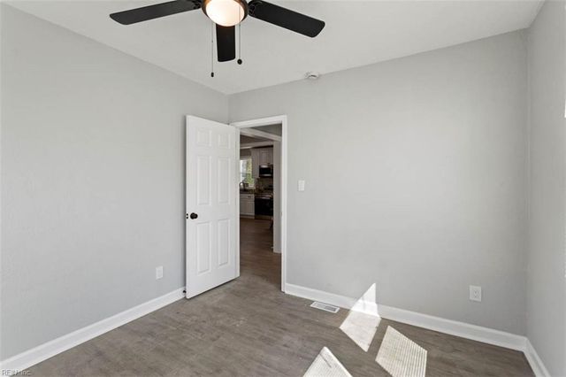 98 Nicholson ST, Portsmouth, VA 23702