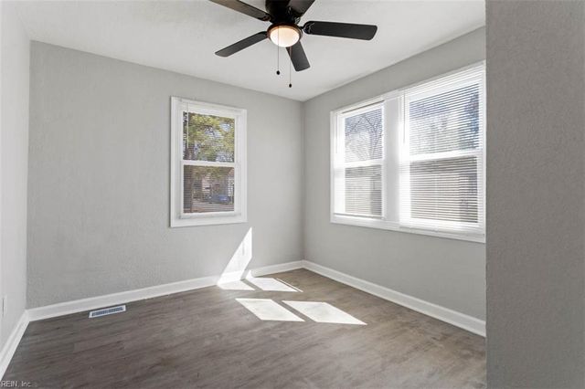 98 Nicholson ST, Portsmouth, VA 23702