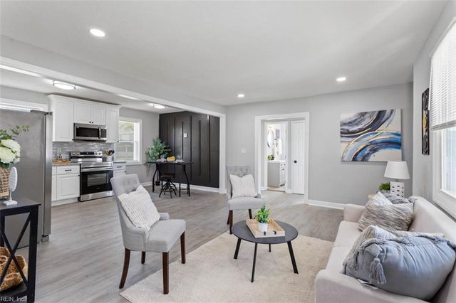 98 Nicholson ST, Portsmouth, VA 23702