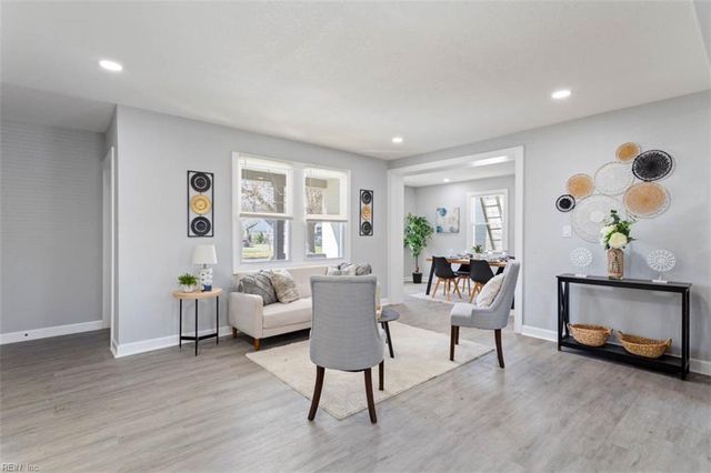 98 Nicholson ST, Portsmouth, VA 23702