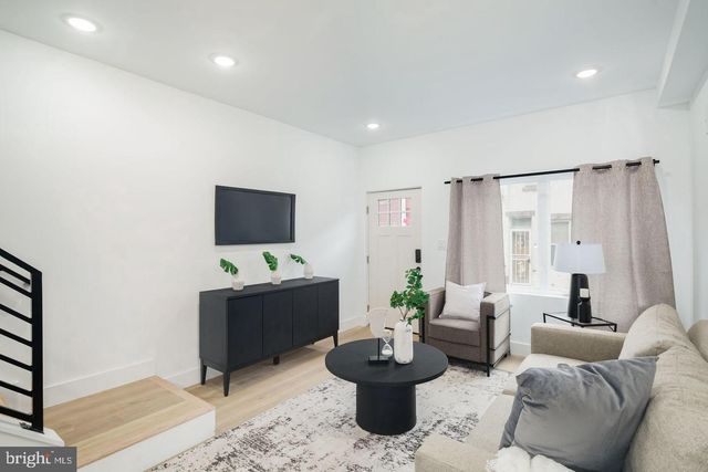 3957 WYALUSING AVE, Philadelphia, PA 19104