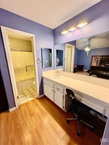 4121 Rio Viejo Drive, Bakersfield, CA 93313