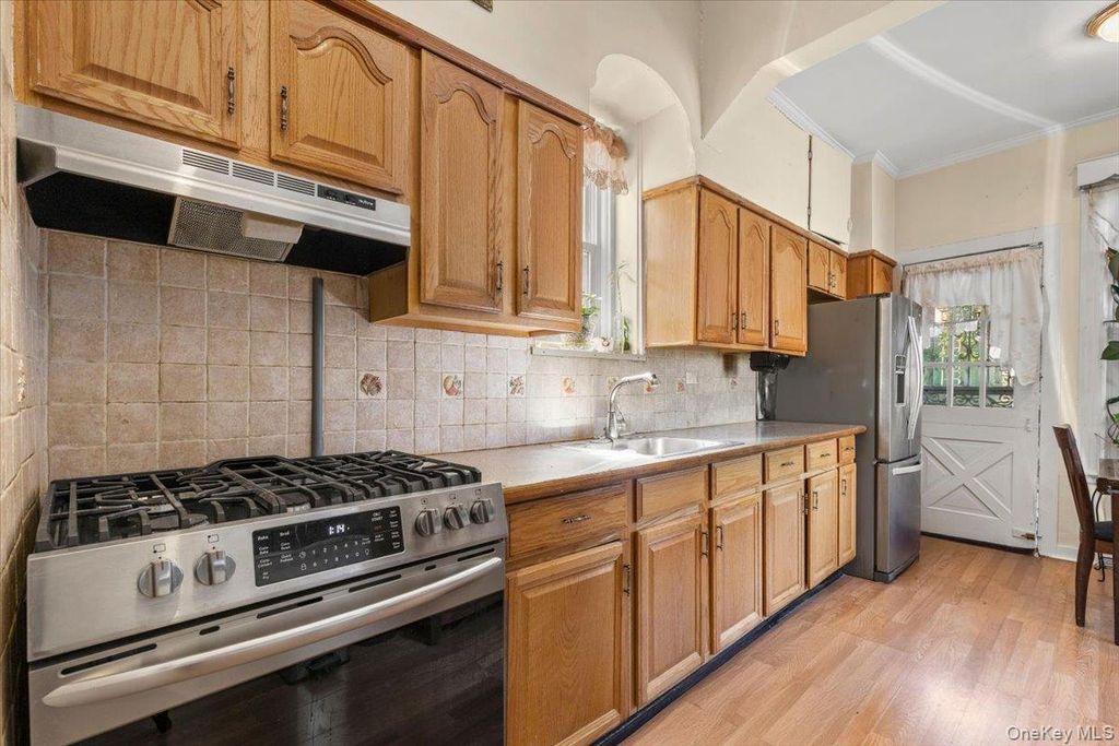 3713 Willett Avenue, Bronx, NY 10467 — photo 5