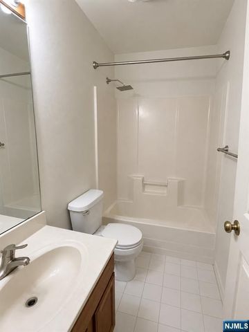 39 Union Street 201, Hackensack, NJ 07601
