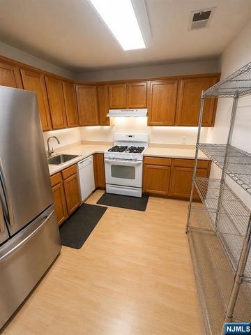 39 Union Street 201, Hackensack, NJ 07601
