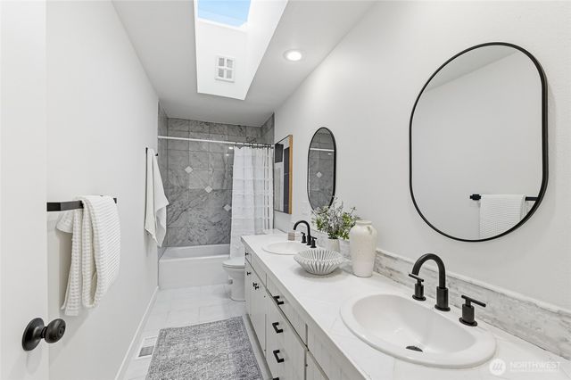 15419 62nd Avenue NE, Kenmore, WA 98028