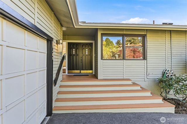 15419 62nd Avenue NE, Kenmore, WA 98028