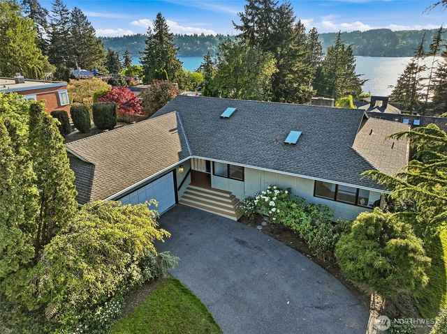 15419 62nd Avenue NE, Kenmore, WA 98028