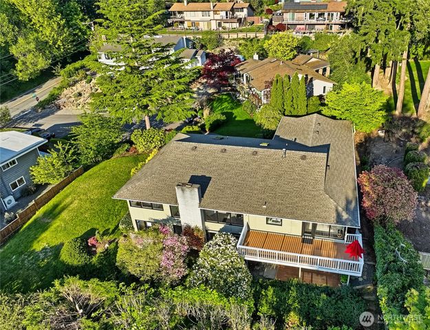 15419 62nd Avenue NE, Kenmore, WA 98028