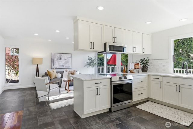 15419 62nd Avenue NE, Kenmore, WA 98028