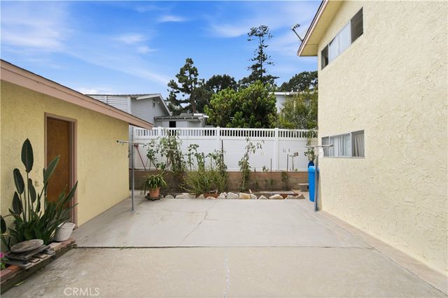565 W 36th, San Pedro, CA 90731