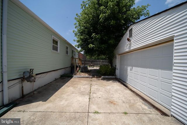 7126 E CEDAR ST, Landover, MD 20785