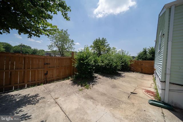 7126 E CEDAR ST, Landover, MD 20785