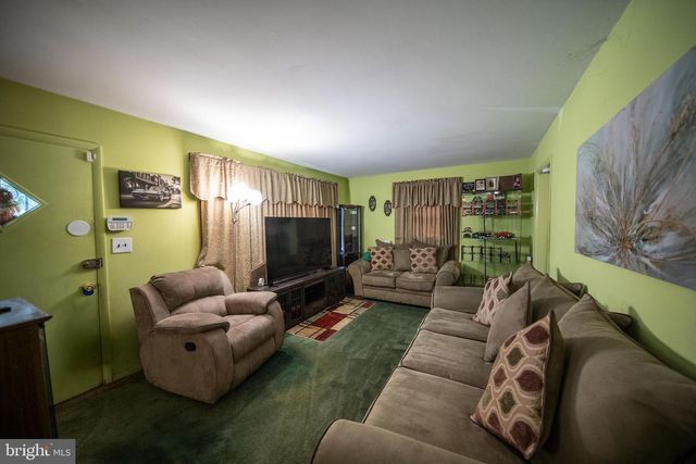 7126 E CEDAR ST, Landover, MD 20785