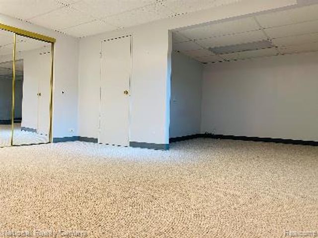 38862 Country Circle, Farmington Hills, MI 48331