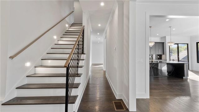 208 Indian Hills Trail, Marietta, GA 30068