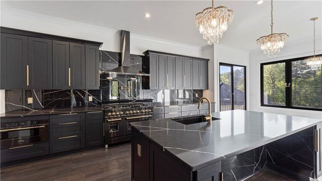 208 Indian Hills Trail, Marietta, GA 30068