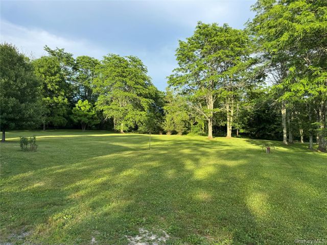 1556 Albany Post Road, Gardiner, NY 12525