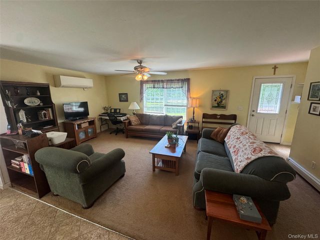 1556 Albany Post Road, Gardiner, NY 12525