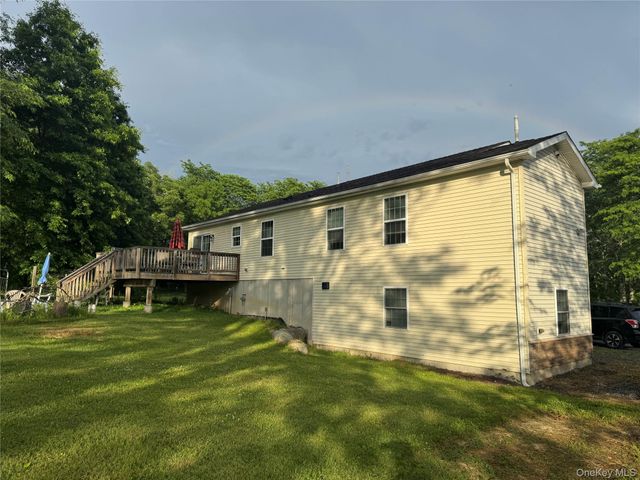 1556 Albany Post Road, Gardiner, NY 12525