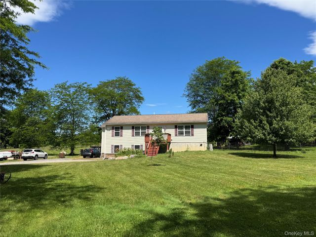 1556 Albany Post Road, Gardiner, NY 12525