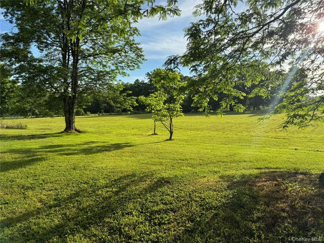 1556 Albany Post Road, Gardiner, NY 12525