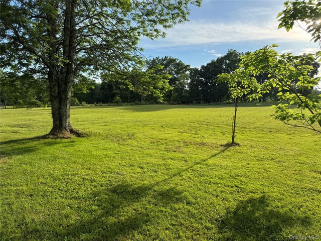 1556 Albany Post Road, Gardiner, NY 12525