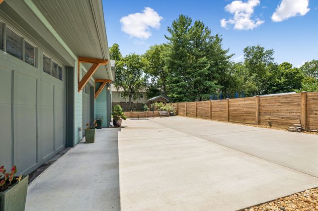 411 Battle Ave, Franklin, TN 37064