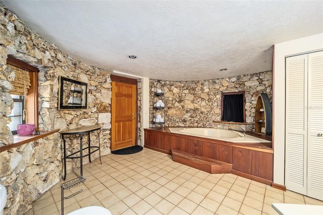 13646 N US HIGHWAY 27, Ocala, FL 34482