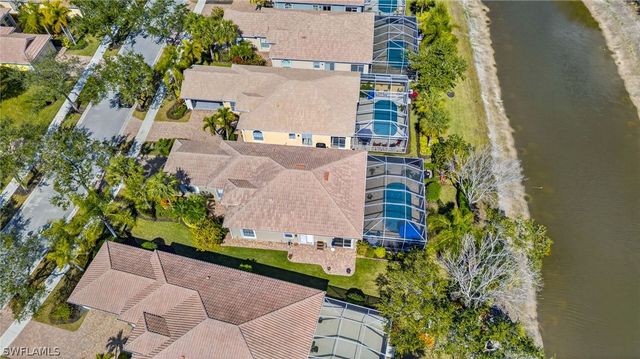 28313 Nautica LN, Bonita Springs, FL 34135