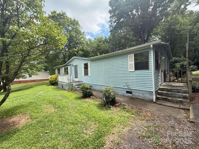 1241 26th Street SW, Hickory, NC 28602