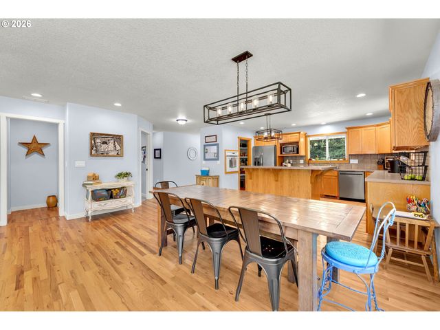 18111 Ne 241ST Pl, Brush Prairie, WA 98606