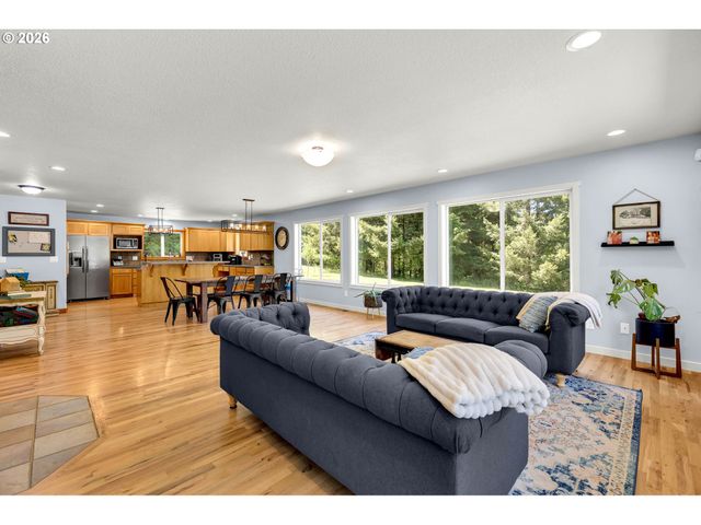 18111 Ne 241ST Pl, Brush Prairie, WA 98606