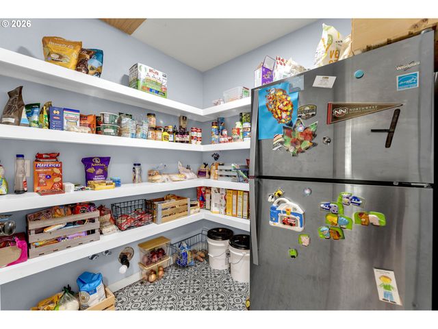 18111 Ne 241ST Pl, Brush Prairie, WA 98606