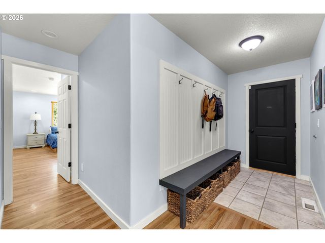18111 Ne 241ST Pl, Brush Prairie, WA 98606