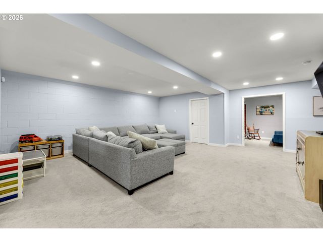 18111 Ne 241ST Pl, Brush Prairie, WA 98606