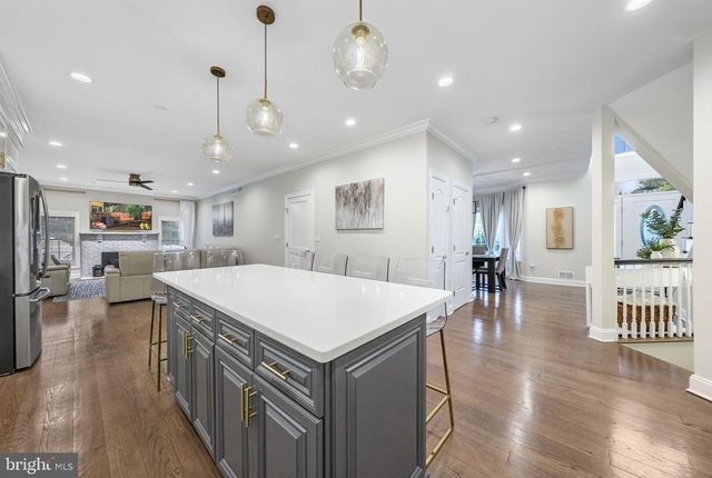 7 SARAH CT, Monmouth Junction, NJ 08852
