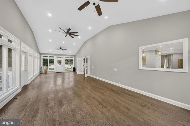 7 SARAH CT, Monmouth Junction, NJ 08852