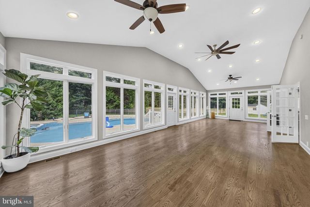 7 SARAH CT, Monmouth Junction, NJ 08852