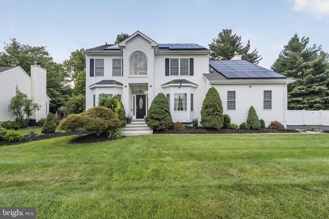 7 SARAH CT, Monmouth Junction, NJ 08852