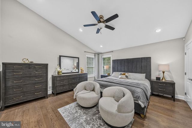 7 SARAH CT, Monmouth Junction, NJ 08852