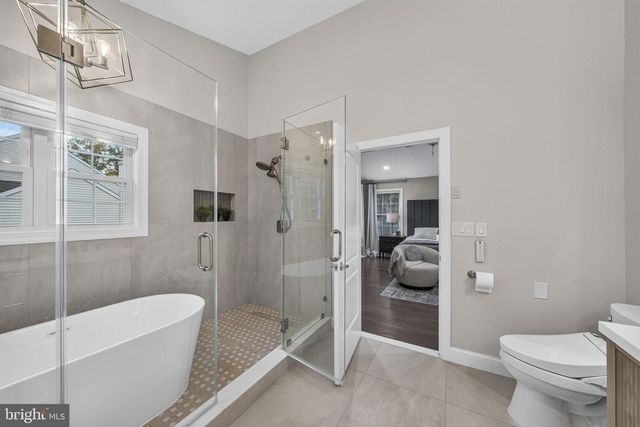 7 SARAH CT, Monmouth Junction, NJ 08852