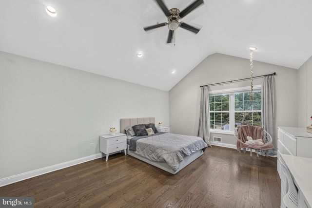 7 SARAH CT, Monmouth Junction, NJ 08852