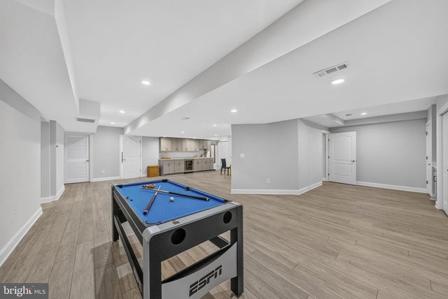 7 SARAH CT, Monmouth Junction, NJ 08852