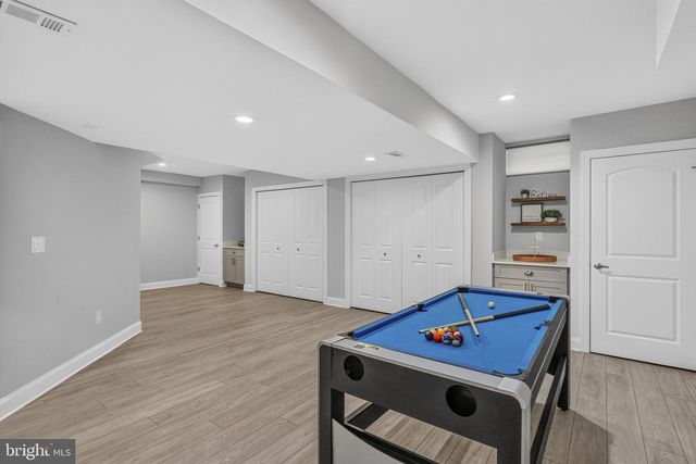 7 SARAH CT, Monmouth Junction, NJ 08852