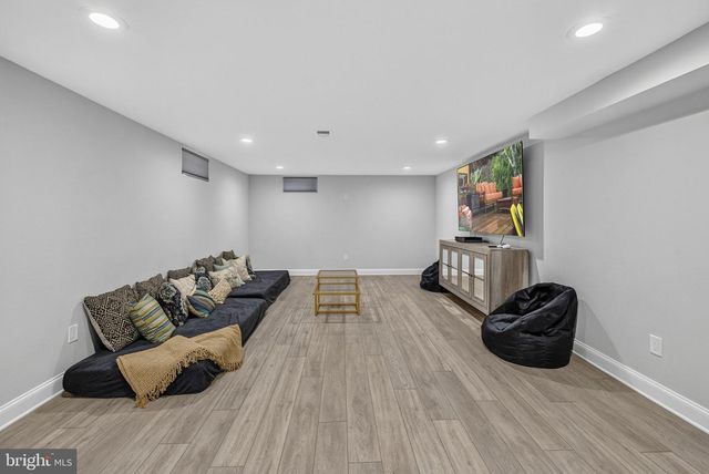 7 SARAH CT, Monmouth Junction, NJ 08852
