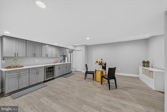 7 SARAH CT, Monmouth Junction, NJ 08852