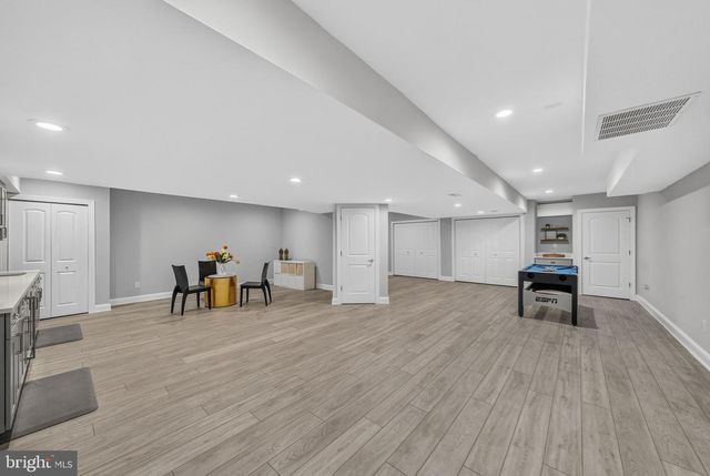 7 SARAH CT, Monmouth Junction, NJ 08852