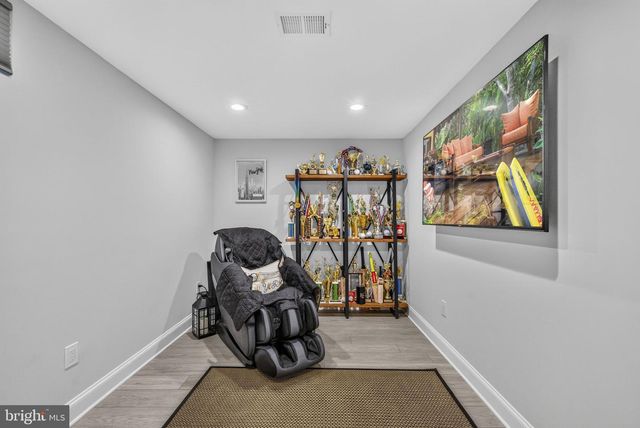 7 SARAH CT, Monmouth Junction, NJ 08852